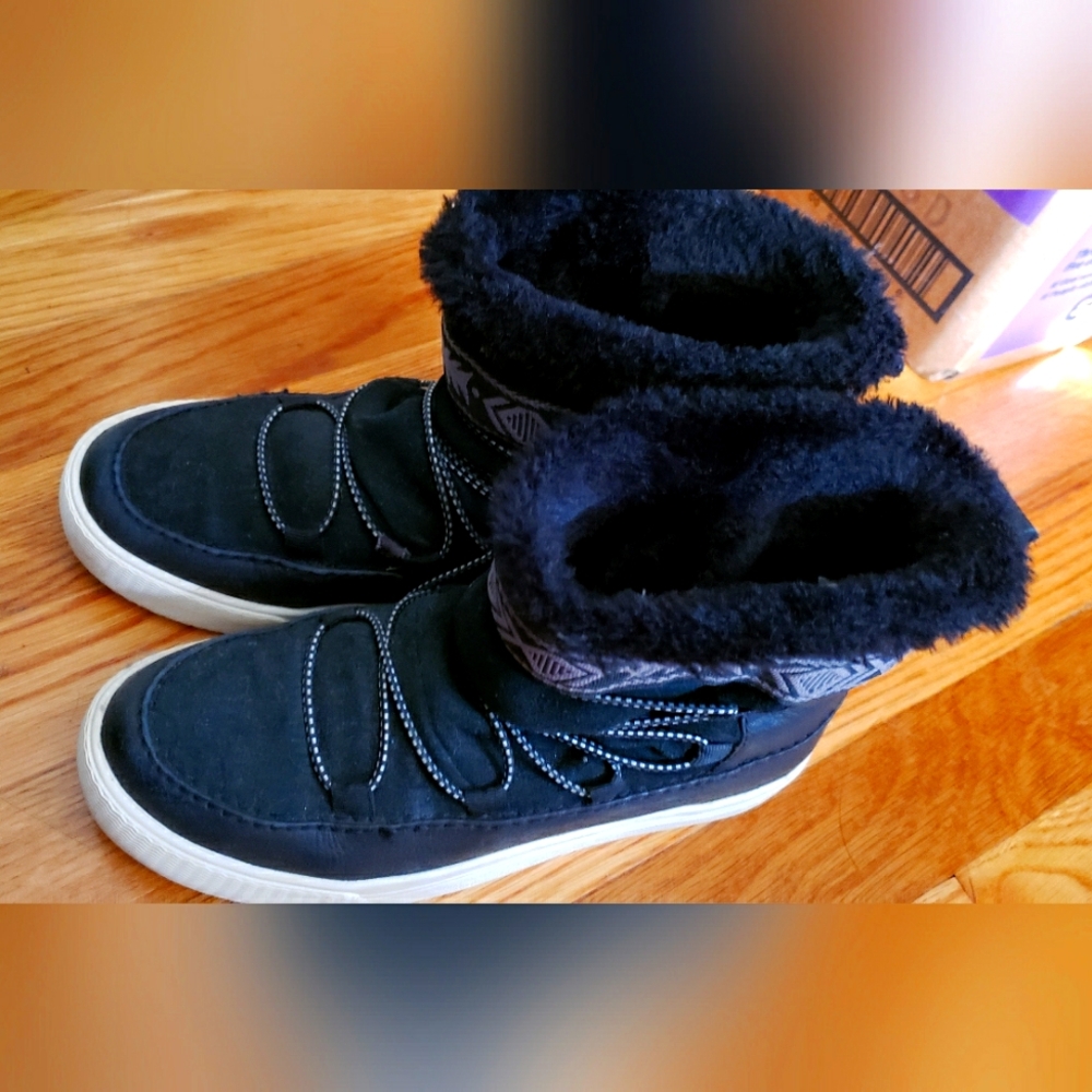 Toms Snow boots